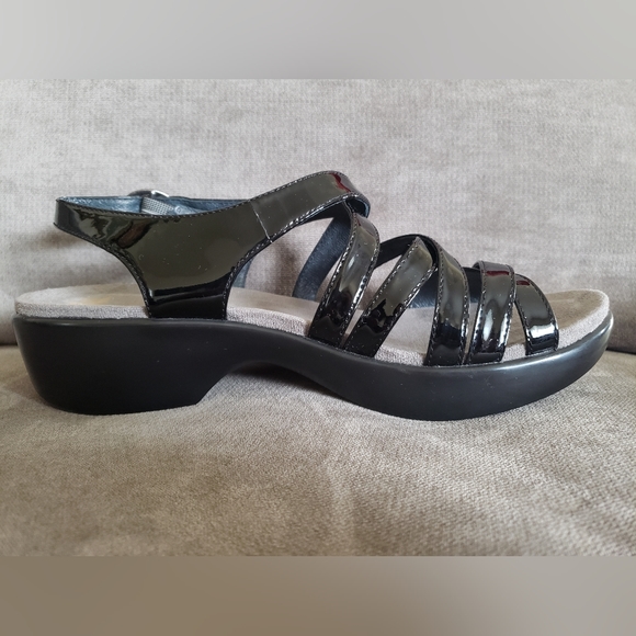 NWOB Dansko 'Dani' Black Patent Strappy Platform Sandal Size 7.5M/EU 38 - Picture 3 of 6